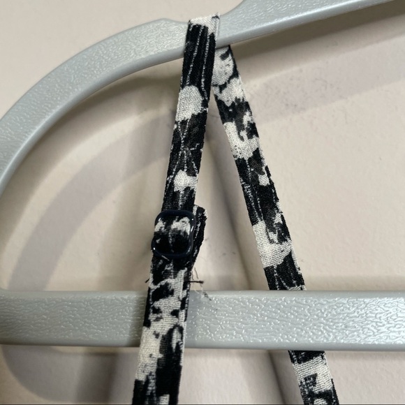 vintage Y2k Ann Taylor silk lace tank top black white floral 4 Zip Side - Picture 7 of 9